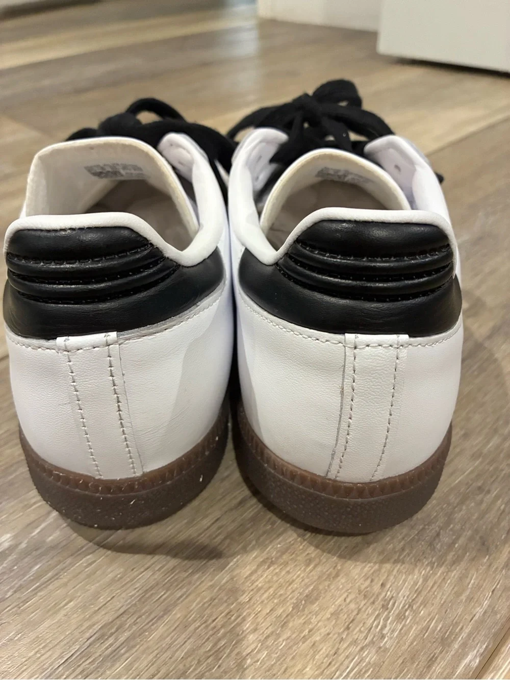 adidas Samba Men’s White, Black & Beige Classic Sneakers 10.5.  Woman’s 9.5